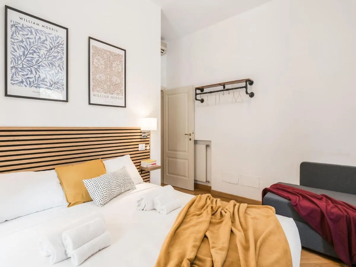 The Best Rent - Spacious Three-Bedroom Apartment Near The Colosseum Rome 0*,  Italy