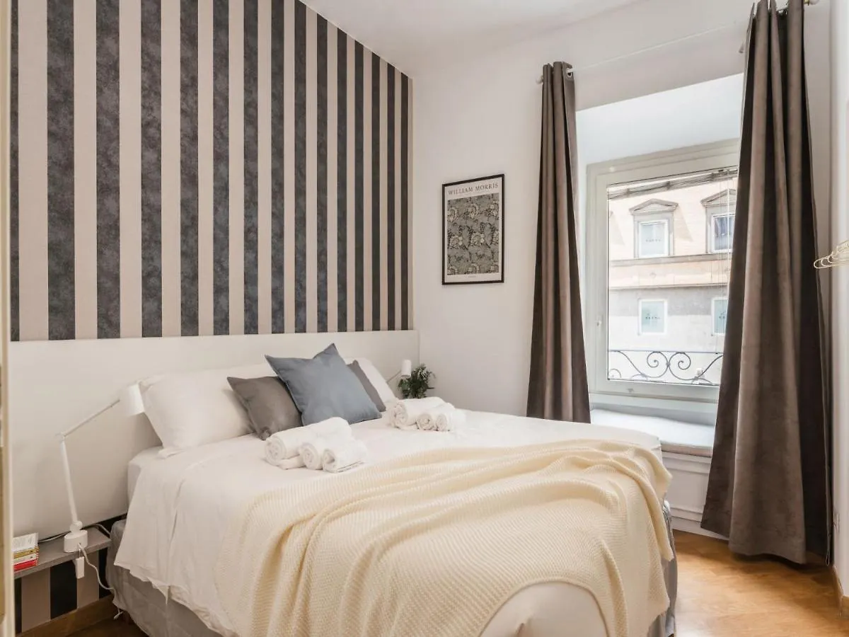 The Best Rent - Spacious Three-Bedroom Apartment Near The Colosseum Rome