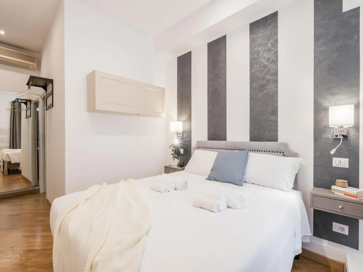 The Best Rent - Spacious Three-Bedroom Apartment Near The Colosseum Rome 0*,  Italy